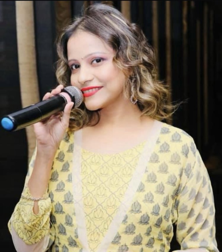SANGEETA SANGHVI: vocalist, band, live performer!